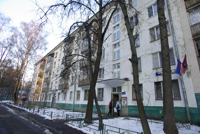 Херсонская улица 32 к2)